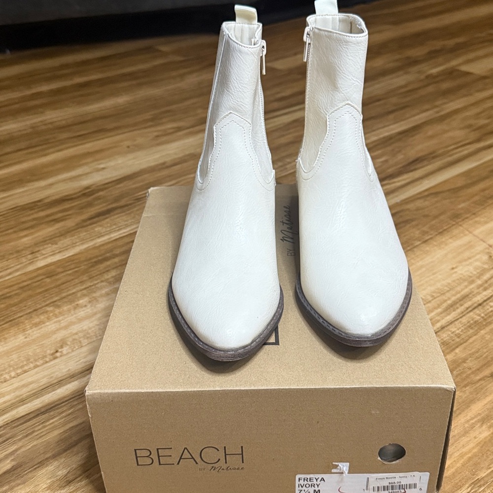 Beach by Matisse Freya Ivory Ankle Boots Size 7.5 NWT Western Block Heel - Picture 4 of 8